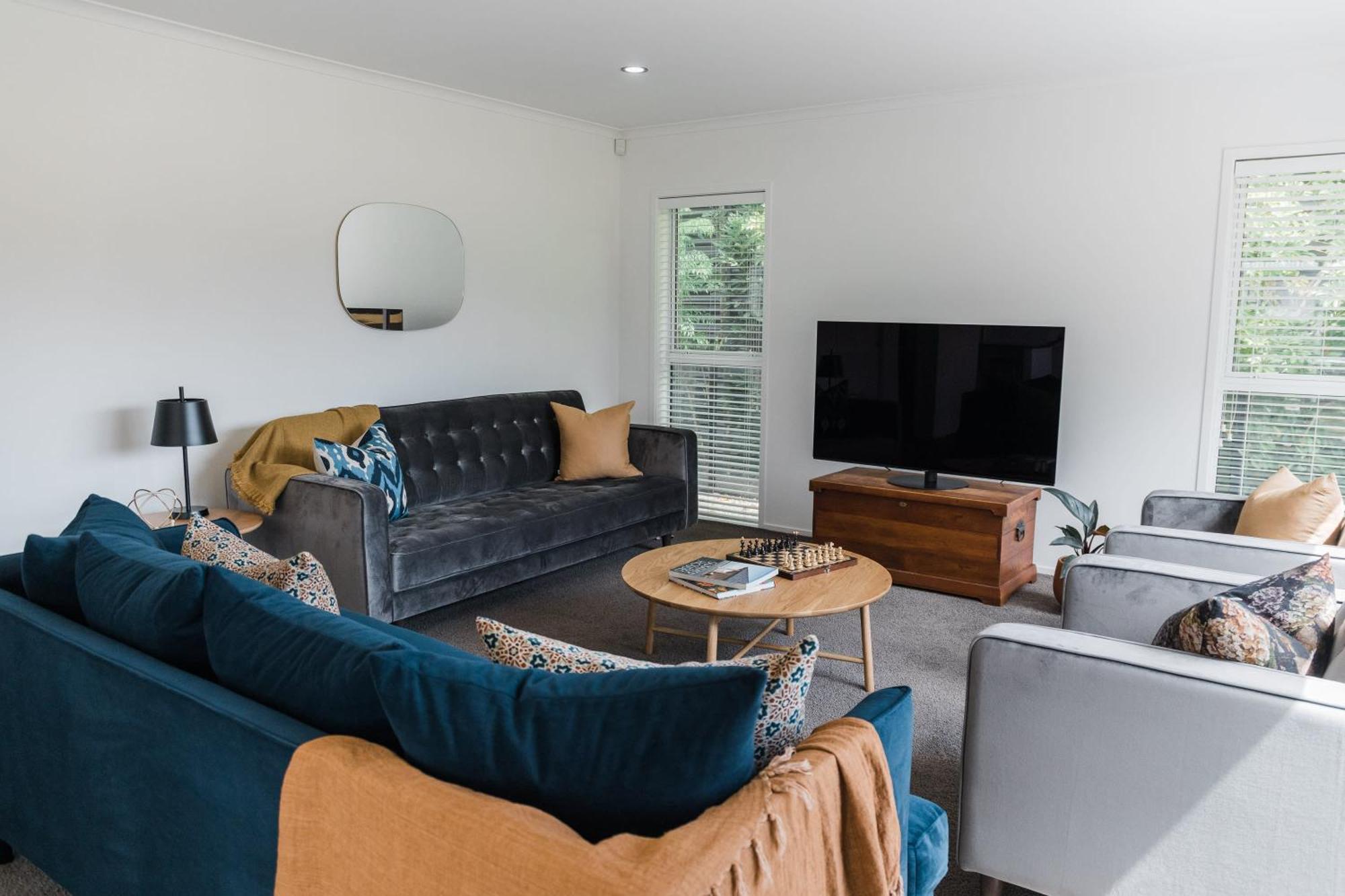 Stunning Tranquil Home With Green Space Views Mount Maunganui Bagian luar foto