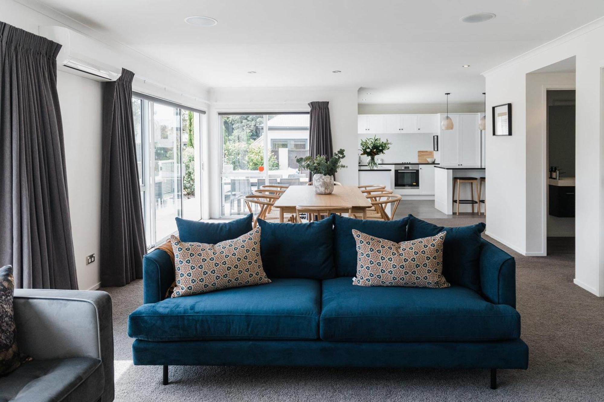 Stunning Tranquil Home With Green Space Views Mount Maunganui Bagian luar foto